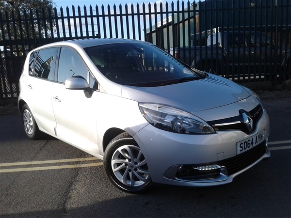 Renault Scenic 1.5 DCI DYNAMIQUE TOMTOM ENERGY 5DR