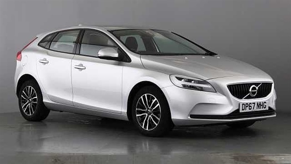 Volvo V40 (City Safety, Bluetooth & DAB Radio)