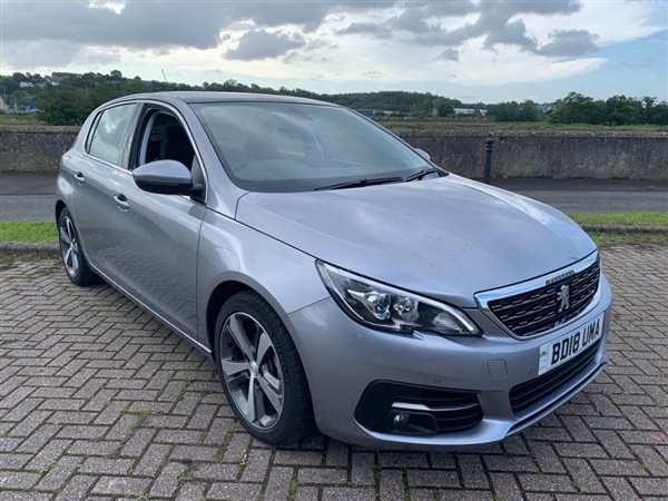 Peugeot  PureTech 130 Allure 5dr