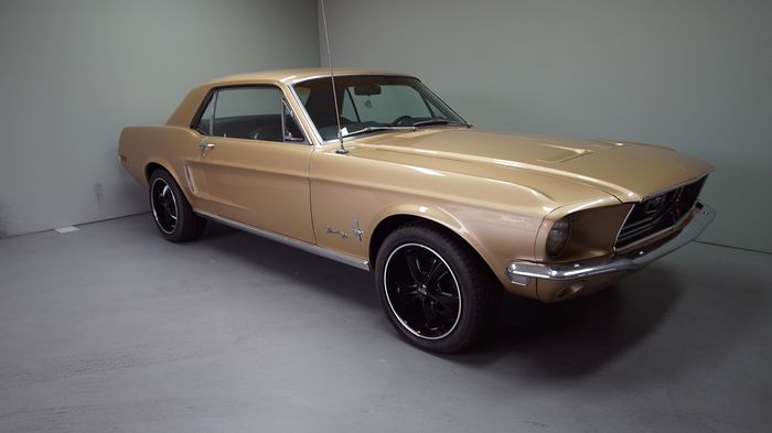 Ford - Mustang 302 J CODE - 