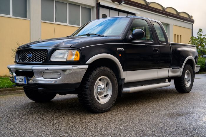 Ford USA - F150 Stepside 4x4 Euro - Lariat Special Edition -