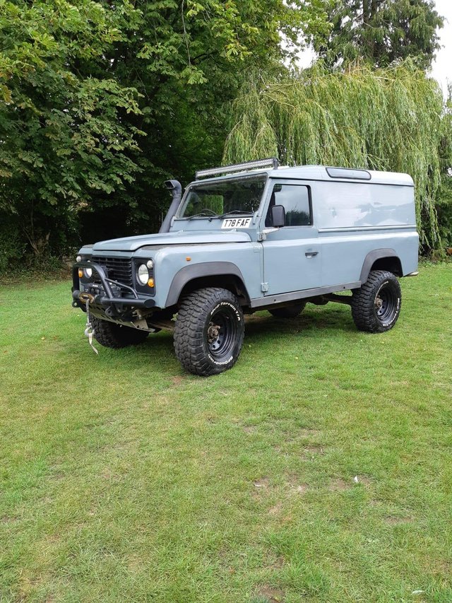 LAND ROVER DEFENDER 110 YRTDI WITH ONLY  MILES