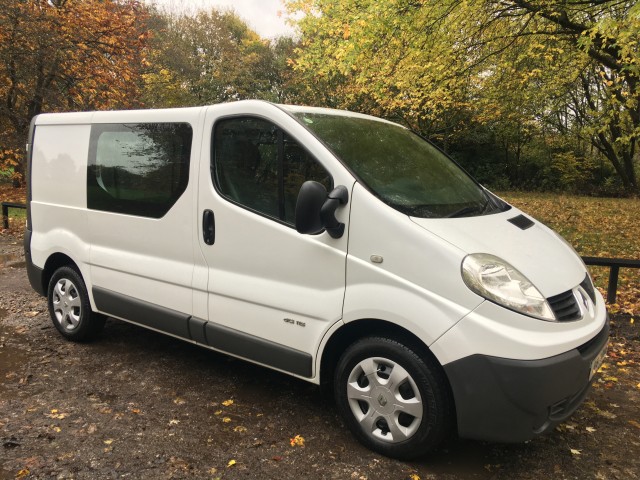  RENAULT TRAFIC SWB WITH SIDE WINDOWS