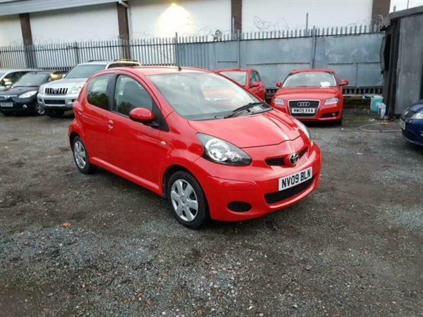 Toyota Aygo VVT-I PLUS MM Semi Auto