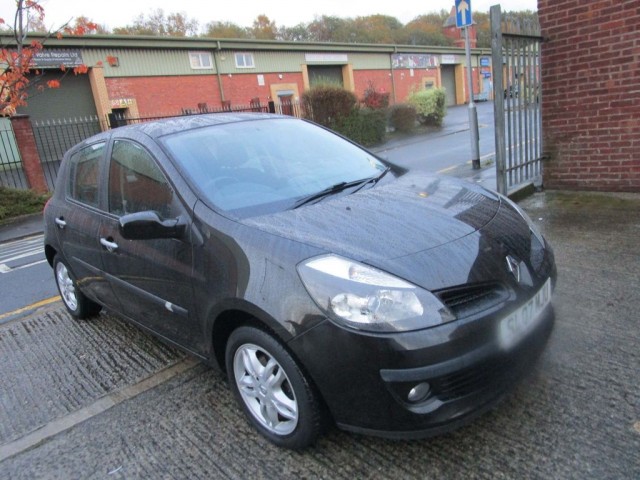  RENAULT CLIO