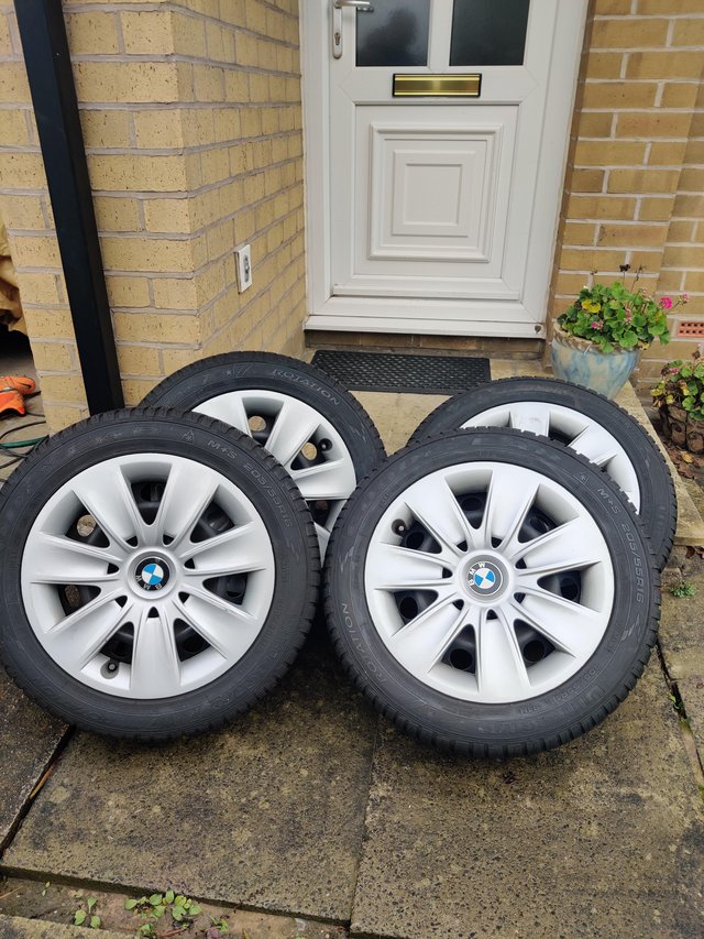 Excellent set of 4 BMW Winter Goodyear tyres and wheels