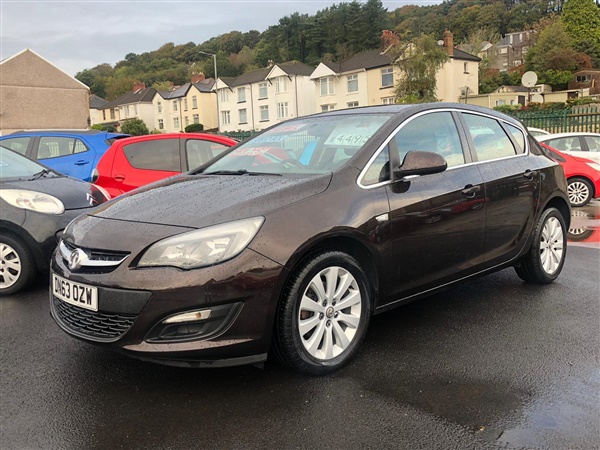 Vauxhall Astra 1.7 CDTi 16V ecoFLEX 130 Tech Line 5dr [SS]