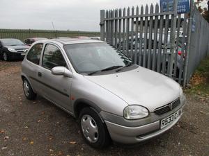 Vauxhall Corsa  in St. Albans | Friday-Ad