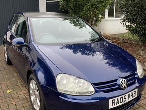 Volkswagen Golf 2.0 FSI GT 5dr Petrol Manual in Worthing |