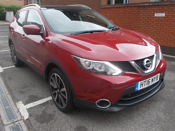 Nissan Qashqai 1.2 DiG-T Tekna (One Private Owner)