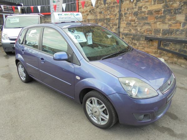 Ford Fiesta !!! 1.4 Ghia 5dr lovely condition !!!