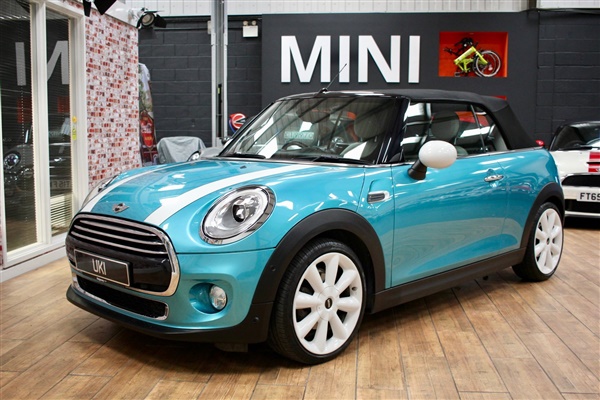 Mini Convertible Cooper D Auto