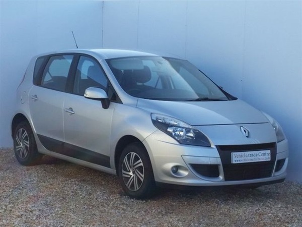 Renault Scenic 1.6 EXPRESSION VVT 5d 109 BHP