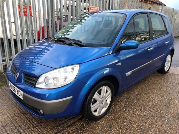 Renault Scenic 1.6 VVT Dynamique 5dr [Euro 4]