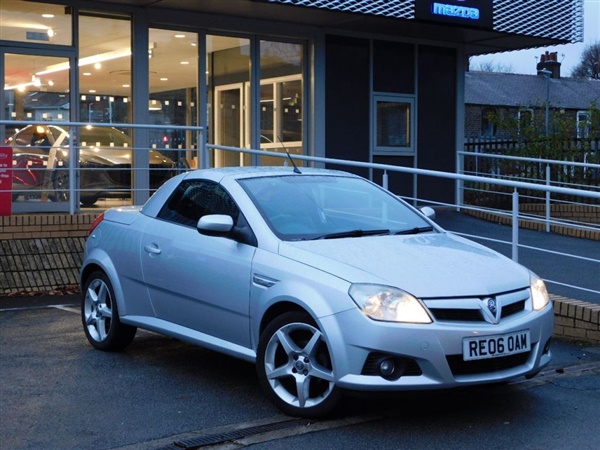 Vauxhall Tigra 1.8i 16V Exclusiv 2dr Coupe