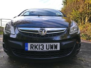 Vauxhall Corsa  Black 3dr in Worthing | Friday-Ad