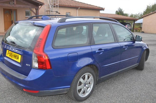 Volvo V50 Estate, Automatic (Geartronic) 2 Litre dies