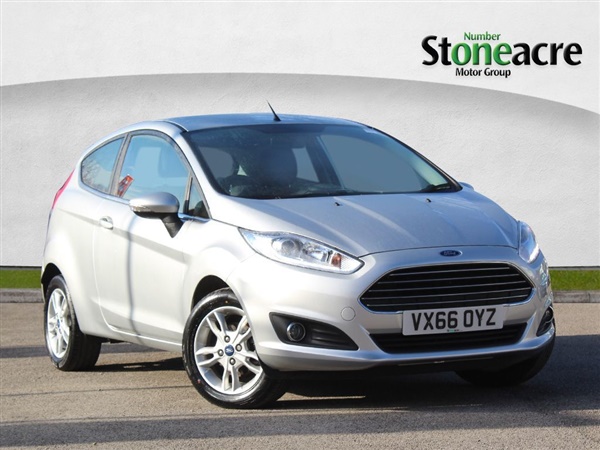 Ford Fiesta 1.25 Zetec Hatchback 3dr Petrol Manual (122