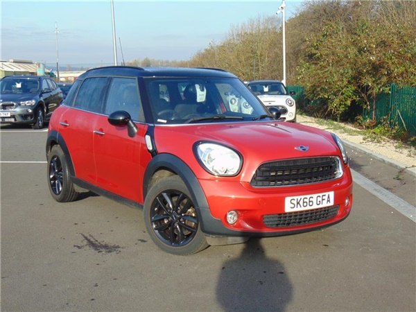 Mini Countryman 1.6 Cooper 5dr [Chili Pack]