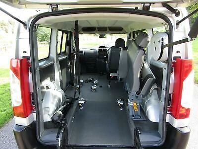 Peugeot Expert Tepee 2.0 HDi WHEELCHAIR UPFRONT ACCESS