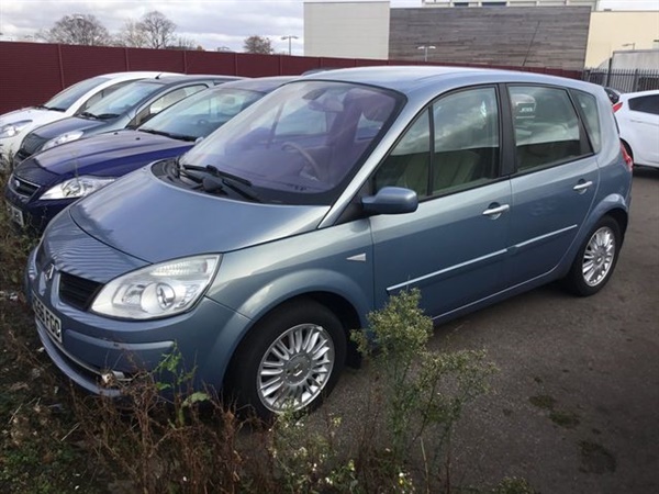 Renault Scenic 1.6 PRIVILEGE VVT 5d 111 BHP