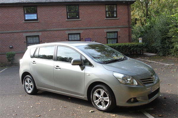 Toyota Verso 2.0 D-4D TR Lthr/Pan Rf 5dr 7 seater