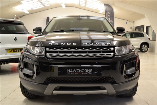 Land Rover Range Rover Evoque SD4 PURE 5-Door Panoramic Roof