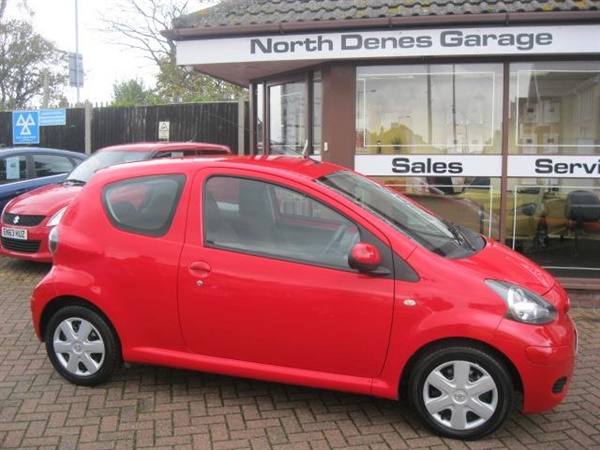 Toyota Aygo 1.0 VVT-i + 3dr Service history 61k £20 per