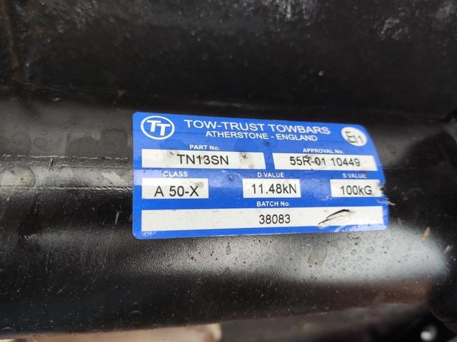 Tow Trust almost new tow bar for Nissan X-Trail (new style)