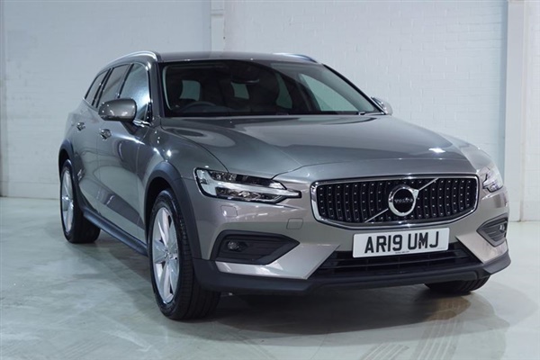 Volvo V60 D4 CROSS COUNTRY AWD Automatic