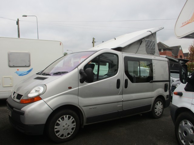  RENAULT Trafic DCI
