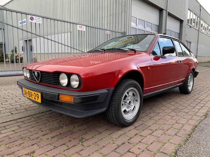 Alfa Romeo - Alfetta  GTV - 