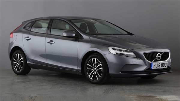 Volvo V40 (Navigation, Winter Pack, Cruise Control, Rear