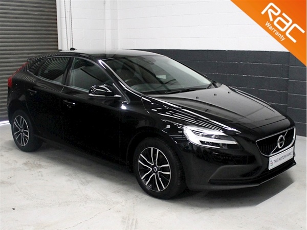 Volvo V40 V D) Momentum Nav Plus 5dr 2.0 5dr