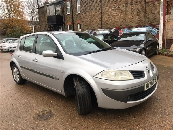 Renault Megane 1.6 VVT Dynamique Proactive 5dr Auto