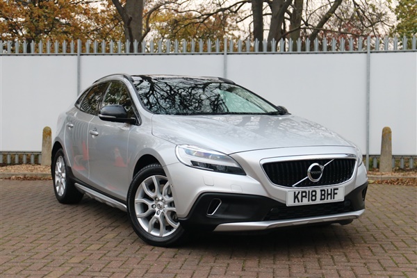 Volvo V40 Cross Country Pro T BHP] [Combined 50.4 MPG]
