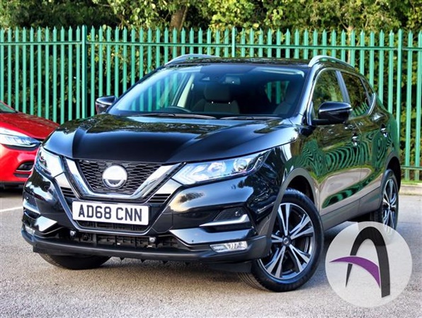 Nissan Qashqai 1.3 DiG-T N-Connecta 2WD Glass Roof