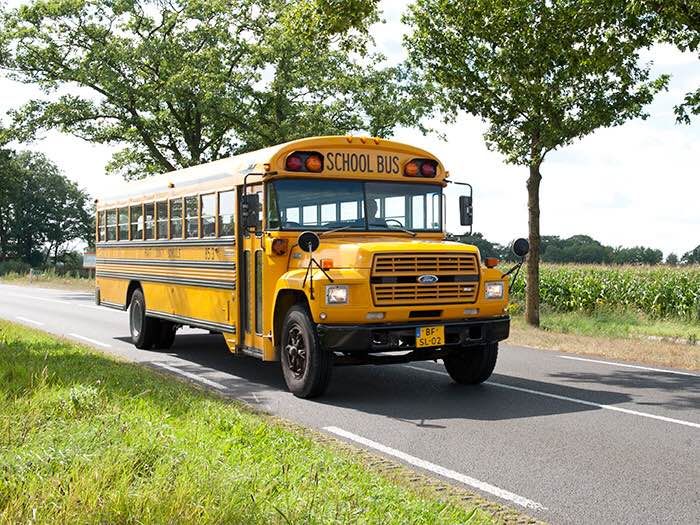 Ford - B-700 Schoolbus - 