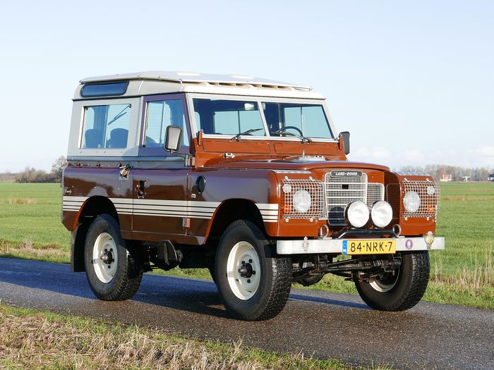 Land Rover - 88 Series 