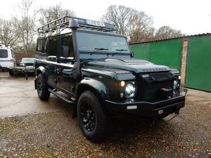 Land Rover Defender  in Cranleigh | Friday-Ad