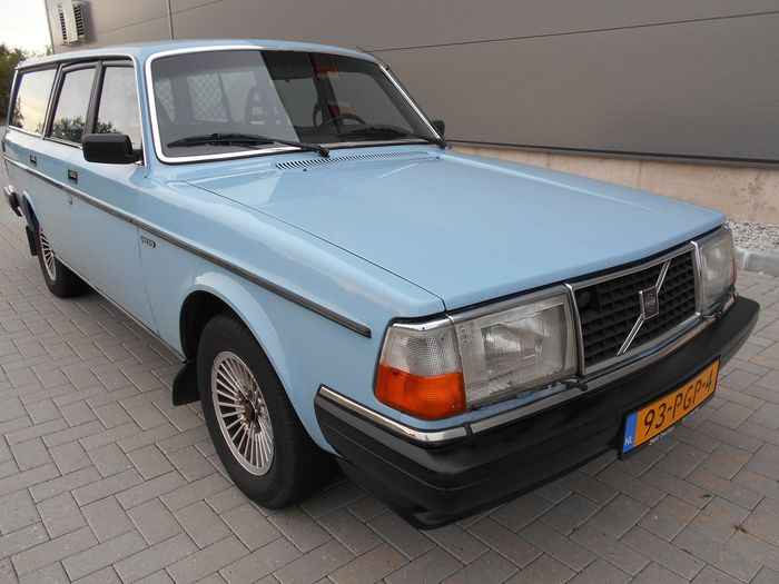 Volvo - 