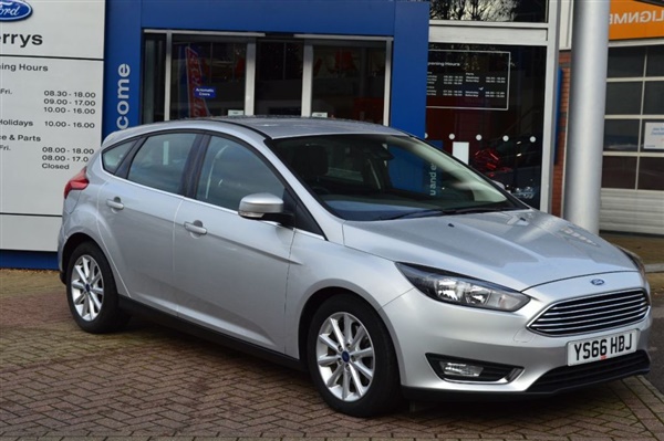 Ford Focus 1.5 EcoBoost Titanium Navigation 5dr Auto