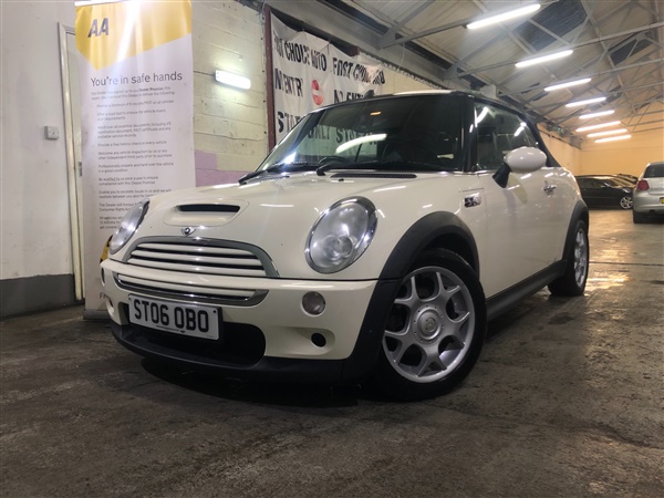 Mini Convertible 1.6 Cooper S 2dr Auto [Chili Pack]