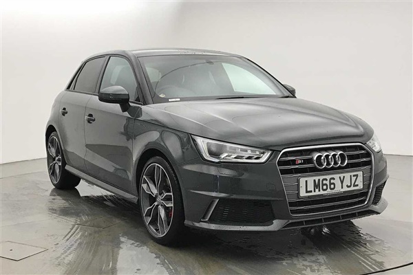 Audi A1 Sportback quattro 231 PS 6-speed