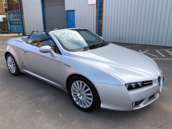 Alfa Romeo Spider 2.0 JTS Lusso Convertible 2dr Petrol