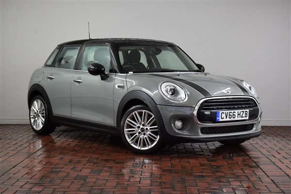 Mini Hatch 1.5 Cooper [Driving Modes] 5dr [Chili Pack]