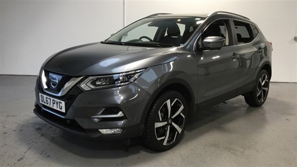 Nissan Qashqai 1.5 dCi Tekna [Glass Roof Pack]