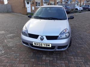 Renault Clio  in Wakefield | Friday-Ad