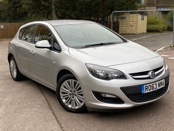 Vauxhall Astra v Energy Hatchback 5dr Petrol (115 ps)