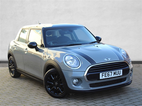 Mini Hatch 1.5 Cooper 5dr Auto [Pepper Pack]